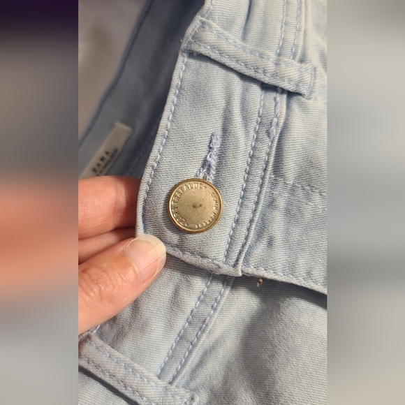 Zara Light Wash Blue Jeans - size 24 - Picture 6 of 9